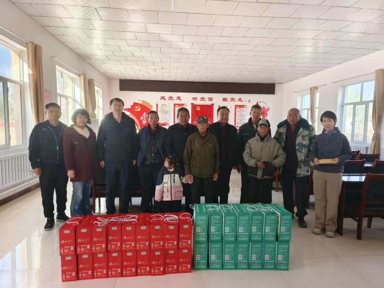 送温暖送科技—市农科所走访慰问包联 受灾农户