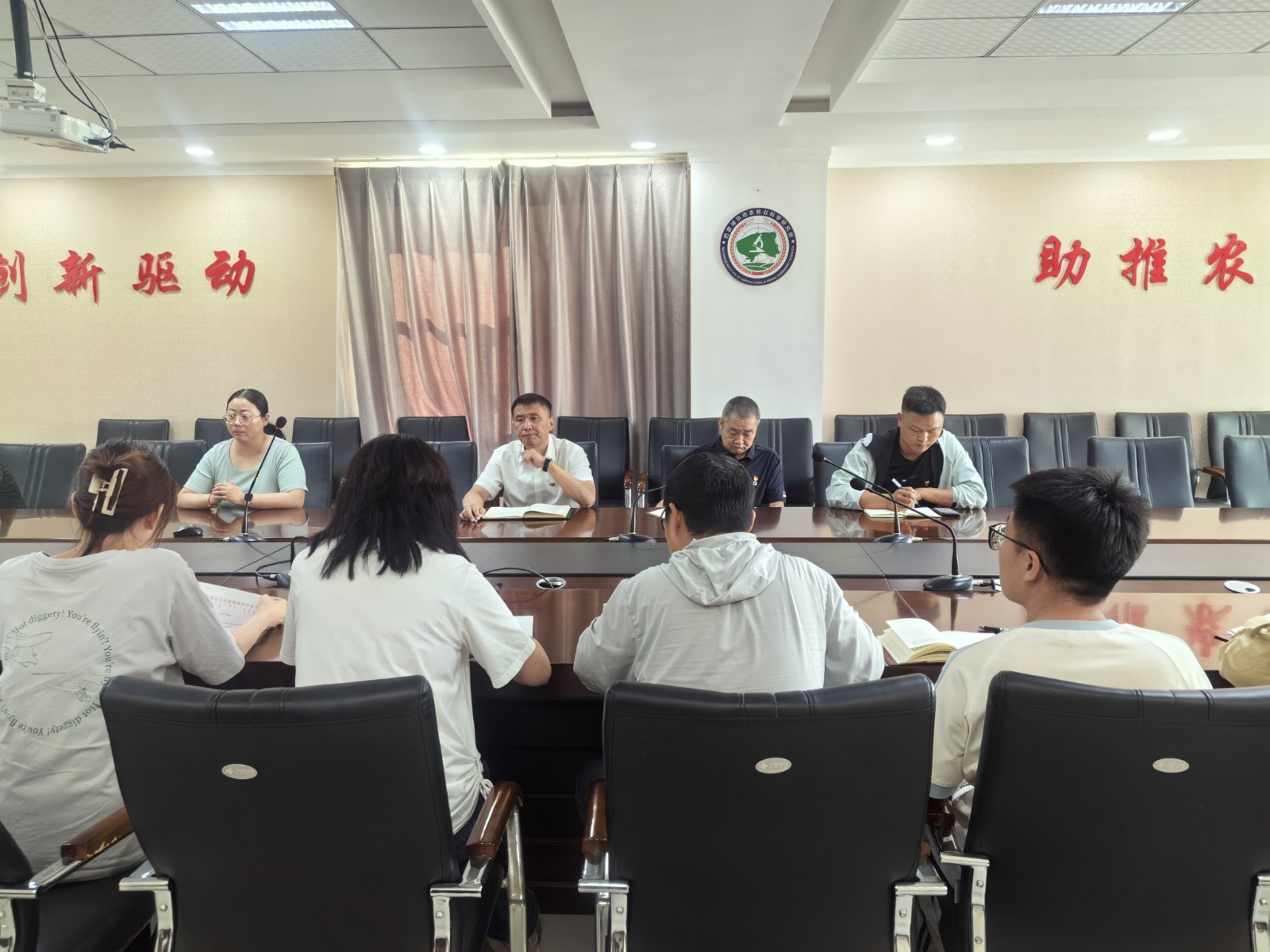 铸魂聚力强根基 廉洁过节守初心——市农科所第二党支部召开党员大会